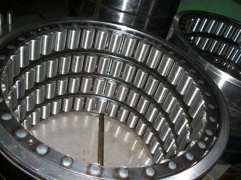 Four row cylindrical roller bearings FC2640110/YA3